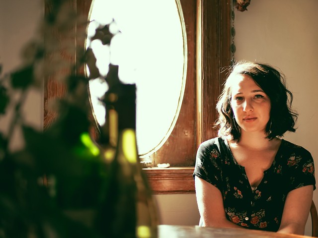 Detroit songwriter Sara Marie Barron's debut 'Wanna Know' is the sweetness we need