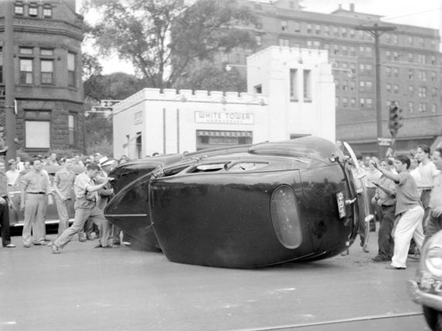 Mobs of white rioters on Woodward dragged black motorists from cars, tipped them over, and set them ablaze.