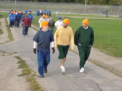 Inmates at Cotton during the 5K race.