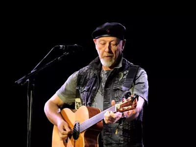 Image: Richard Thompson brings career spanning performance to the Majestic Theatre