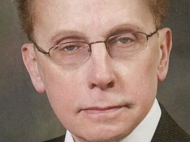 Here's audio of Warren Mayor Fouts allegedly saying he wants to have sex with an 'abused woman'