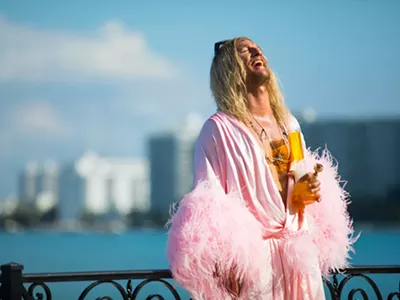 Image: Review: ‘The Beach Bum’ doesn’t have a care in the world