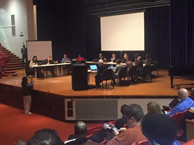 Judge Rhodes meets with the elected Detroit Board of Education.