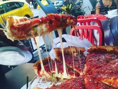 Image: Midwest Pizza Wars: Chicago deep dish has crept into Michigan