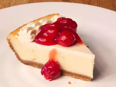 Image: VIDEO: Steve Harvey can't get enough of Peteet's Famous Cheesecakes