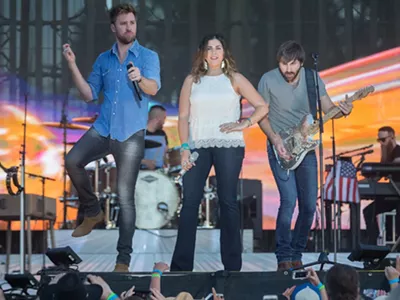 Lady Antebellum doing their thing.