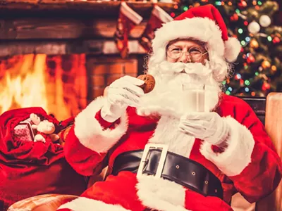 Image: Fisher Building offers free photos with Santa this weekend