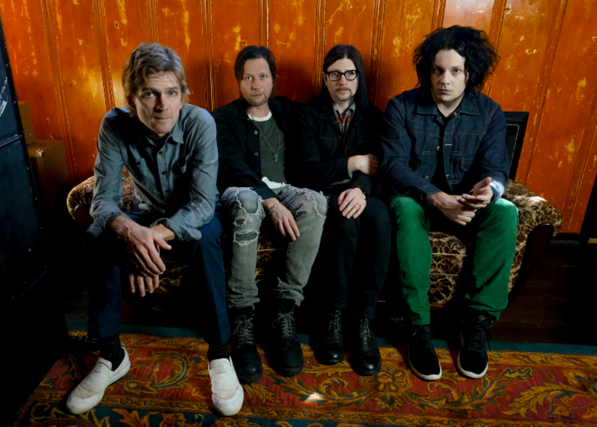 the-raconteurs.png