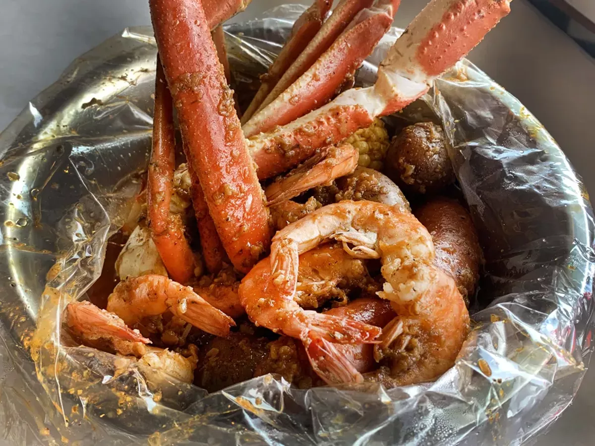 Image: Shrimp and crab boil.