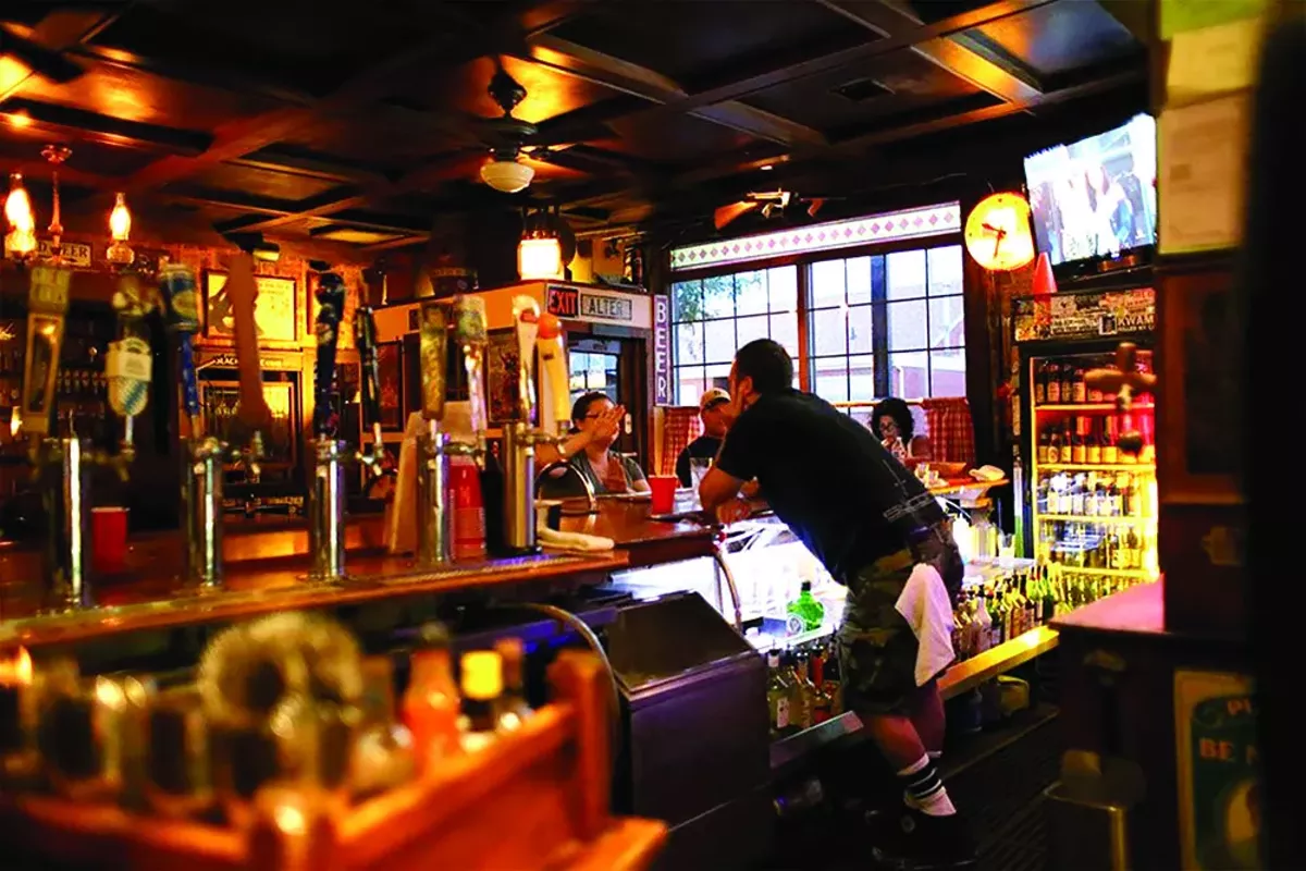 Image: A Prohibition-era Detroit bar with a beer list 250 bottles long