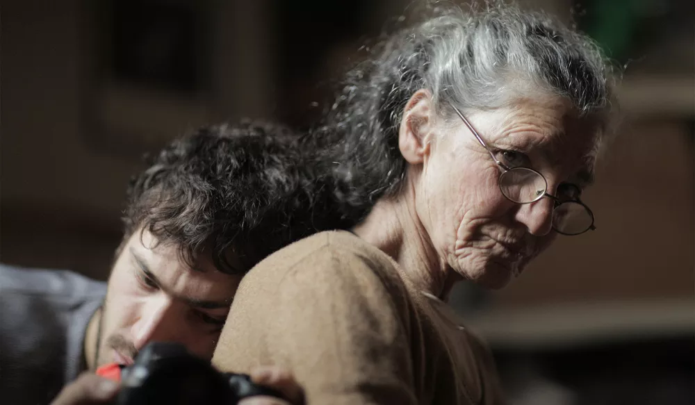 Beniamino Barrese and Benedetta Barzini in a scene from The Disappearance of My Mother.