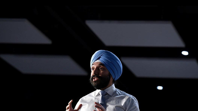 Canadian official gets apology after being asked to remove turban at Detroit airport