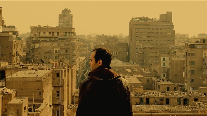 Review: 'In the Last Days of the City' offers a street view from Cairo