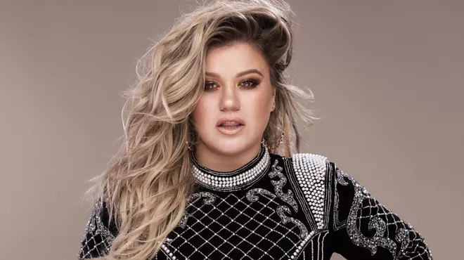 Image: Kelly Clarkson might cover 'Shallow' at Little Caesars Arena and we're deep in it
