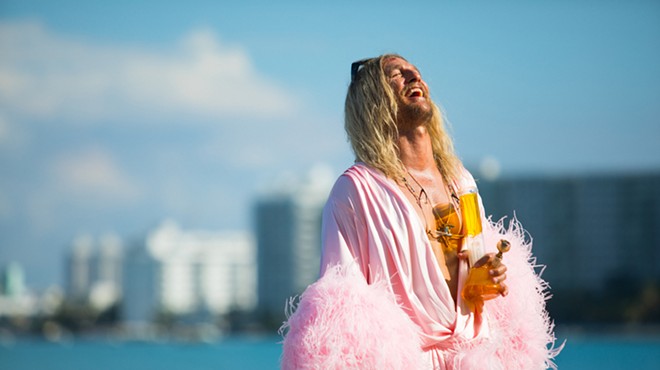 Review: ‘The Beach Bum’ doesn’t have a care in the world