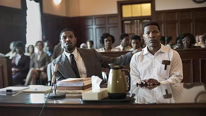 Michael B. Jordan and Jamie Foxx in Just Mercy.