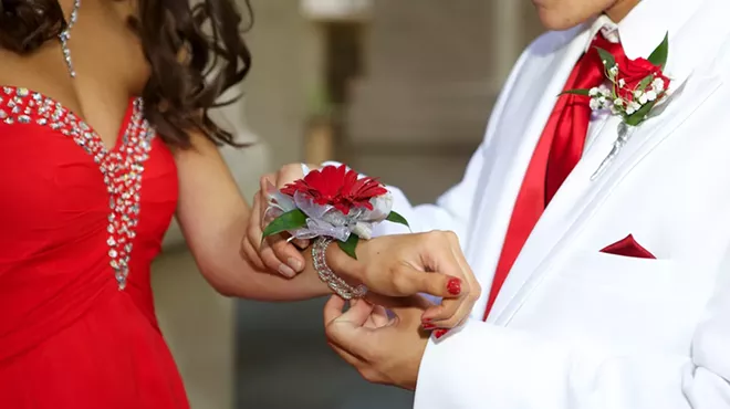 Image: Student 'promposes' at the DIA