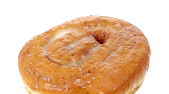 Armed robbers steal honey buns from gas station, somehow become heroes