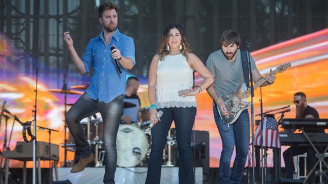 Lady Antebellum doing their thing.