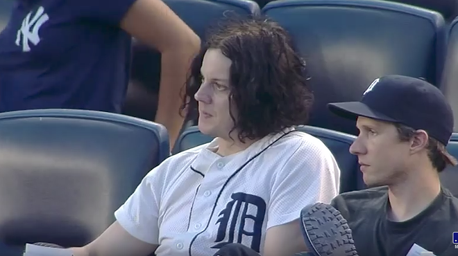 Jack White sporting a Tigers jersey at a NY Yankee game.