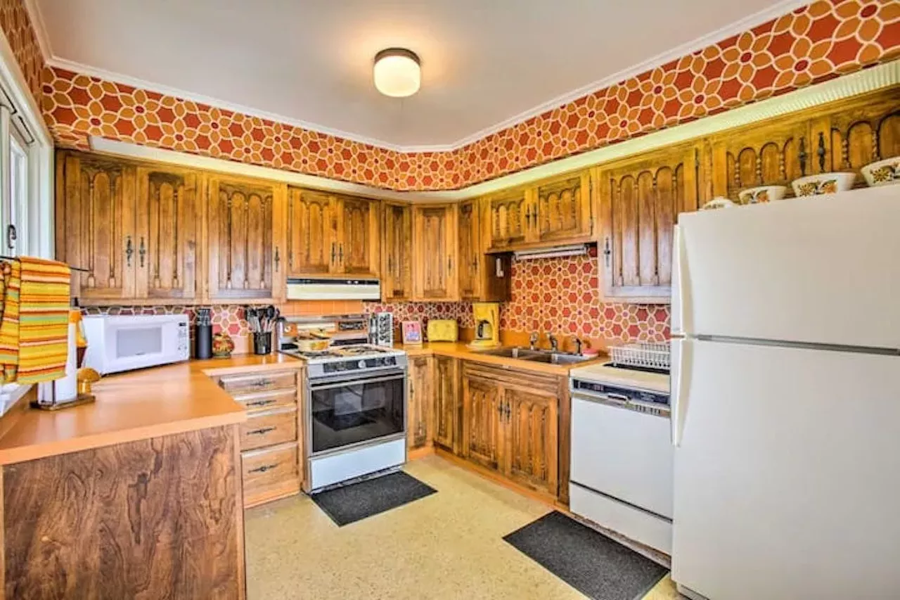 &#146;70s-themed Traverse City shag pad 16 guests, 8 bedrooms, 18 beds, 4 baths $766 per night The &#146;70s Lodge sits on 10 acres and occupies 4,000 sq. ft. of living space, which is decked out in retro furnishings and kitschy touches. The heart of the home is a 1,500-sq. ft. rec room which has two 75-inch flat screens, a hot tub, a sauna, a pool, air hockey, foosball, and ping pong tables. There&#146;s a fire-warmed whiskey bar, too. Each of the home&#146;s bedrooms is themed and transportive. For bad bitches, there&#146;s the Charlie&#146;s Angels room, a 007-themed room, and trekkies can beam themselves to the Star Trek room. Fans of The Partridge Family will feel at home, too, as will anyone who wishes to live out their I Dream of Jeannie fantasy because there&#146;s an incredible room made to feel like Jeannie&#146;s bottle. Oh, and yes there are lava lamps, in case you were worried. Photos via Airbnb.com