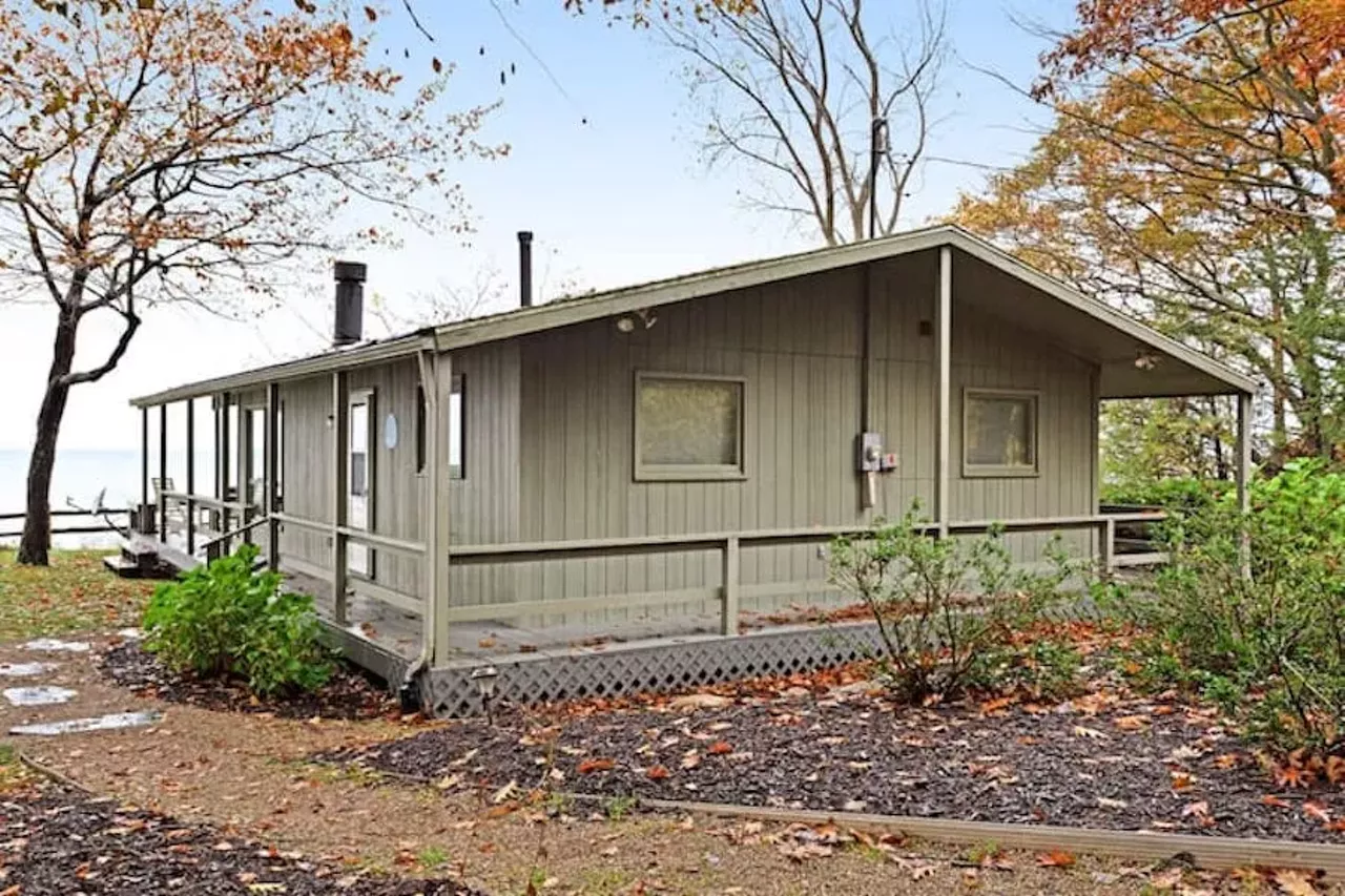 Quaint lakefront cottage in Fennville 6 guests, 2 bedrooms, 6 beds, 1 bath $469 per night If Lake Michigan is among your top three Great Lakes, look no further than this quaint lakefront cottage in Fennville which offers stunning lake views. This home has everything you need for a perfect getaway. Outside there is a private hot tub, and lakefront firepit. The cabin is a short drive from Saugatuck and South Haven. Photos via Airbnb.com