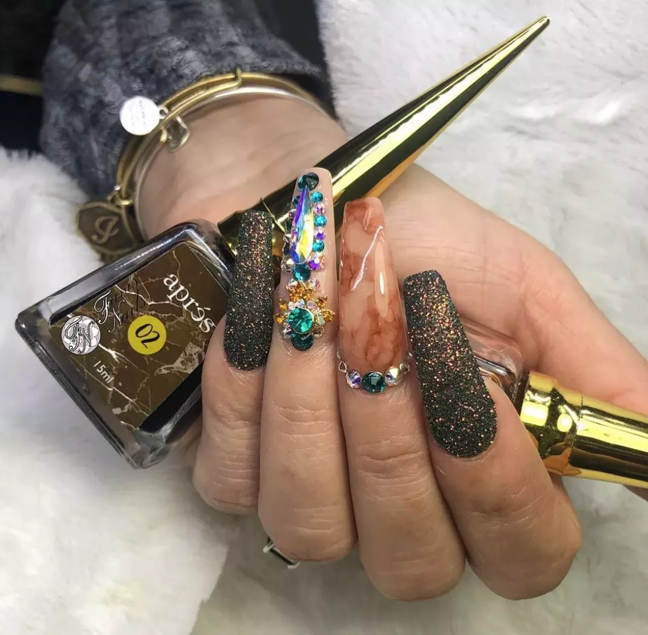 Favi&#146;s Nails @favisnails 1835 Springwells, Detroit Favi&#146;s Nails is located in Southwest Detroit and is closed Sundays and Mondays. One Yelp reviewer described Favi&#146;s as a &#147;Downriver&#146;s hidden jewel.&#148; Other Yelp reviewers wrote that they travel from Ohio and Troy to get their nails done here. Photo via Favi&#146;s Nails / Instagram 
