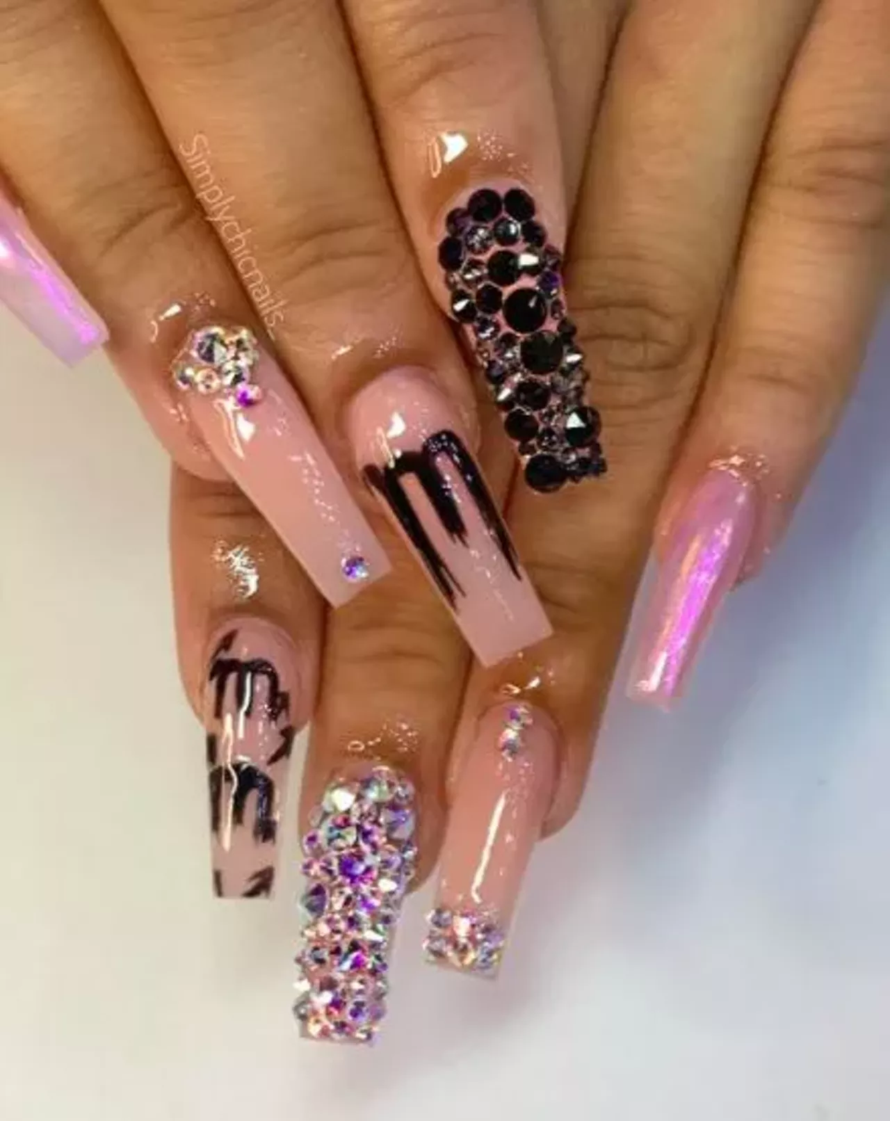 @SimplyChicNails_