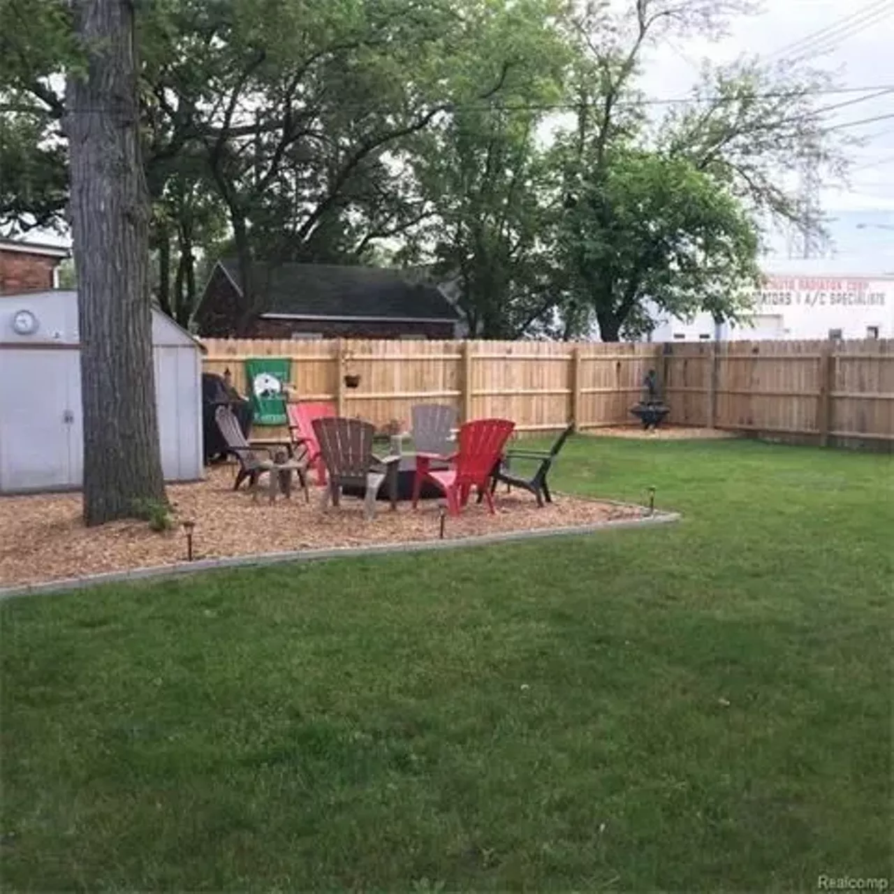 157 Kensington Ave, Ferndale