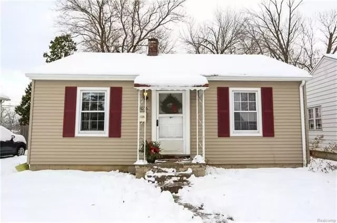 3056 Inman St, Ferndale $109,900 2 beds, 1 bath, 712 sq ft, 5,663 sq ft lot