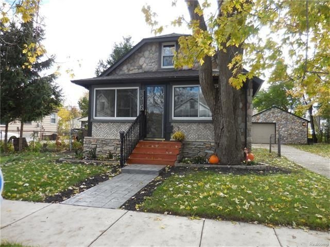 1516 Browning St, Ferndale 
$130,000
4 beds, 1 bath, 950 sq ft