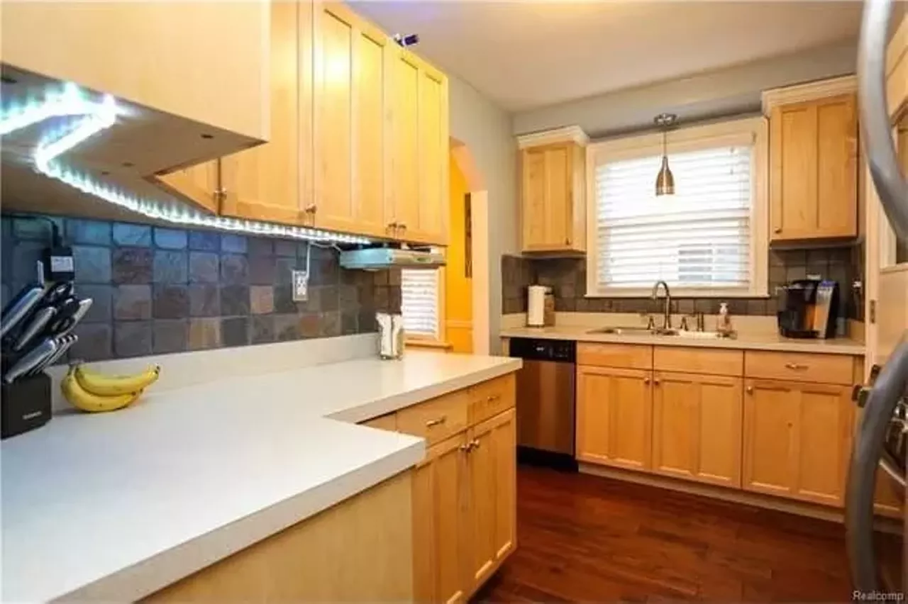 412 W Hudson Ave, Madison Heights 