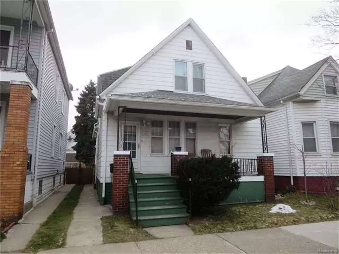 3308 Evaline St, Hamtramck $89,900 4 beds, 2 baths, 1,700 sq ft 
