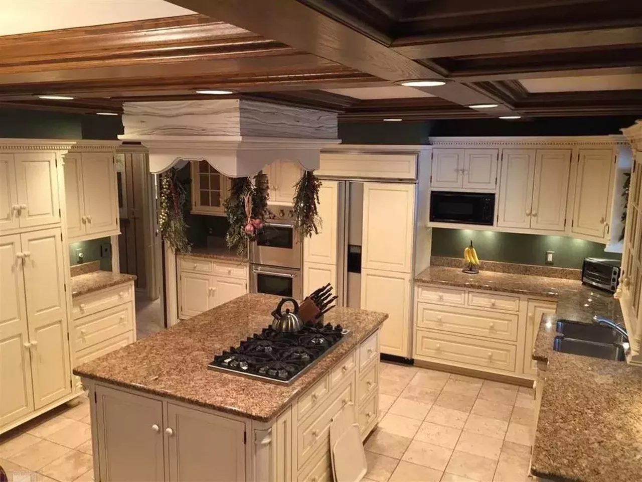 741 Shelden Rd, Grosse Pointe