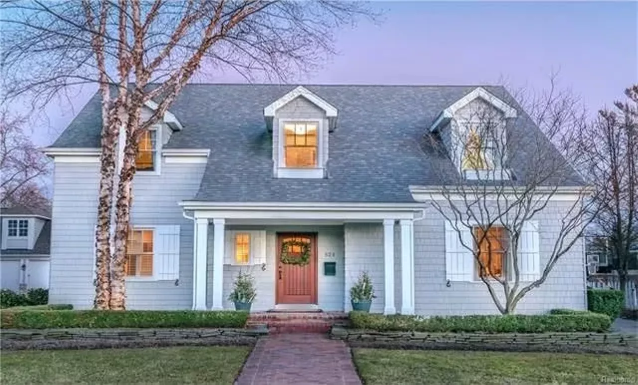 521 Golf View Blvd, Birmingham $1,100,000 4 beds, 4 full, 1 half bath, 3,367 sq ft Okay, can I move into this place now? The decor is so chic, and it doesn&#146;t seem like a giant mansion, even though the price is extreme.