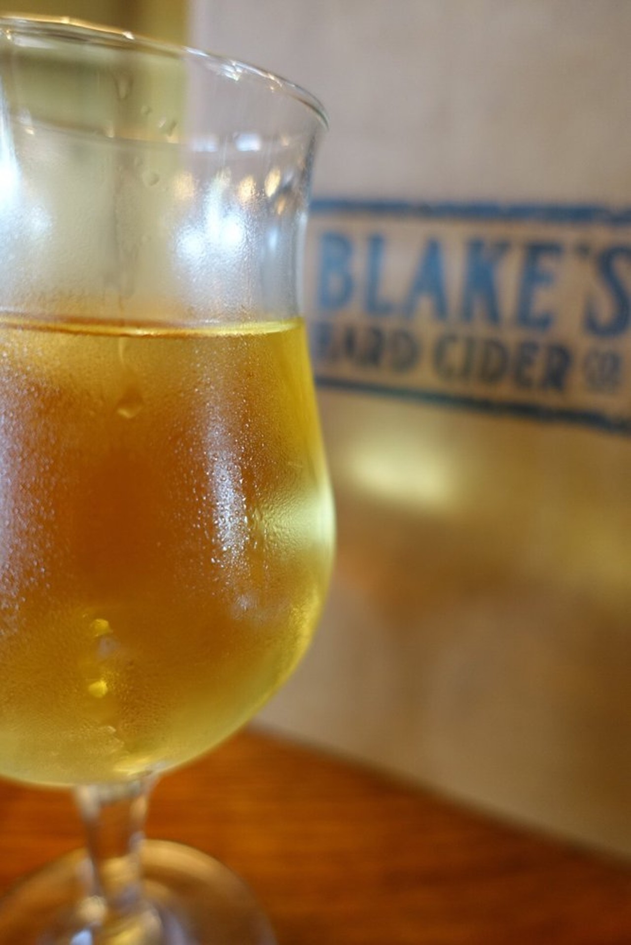 Flannel Mouth
6.5% ABV
This is the original hard cider from Blake's. Just a classic hard cider: sweet enough to make you want more and tart enough to make you pucker just the slightest.