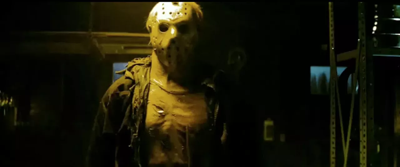 Derek Mears (Jason Vorhees, Predators) Mears played hockey-masked killer Jason Vorhees in the recent reboot of Friday the 13th, and a Predator alien in the recent Predators. In both roles he was hunting people, but the Predator had the better wardrobe.