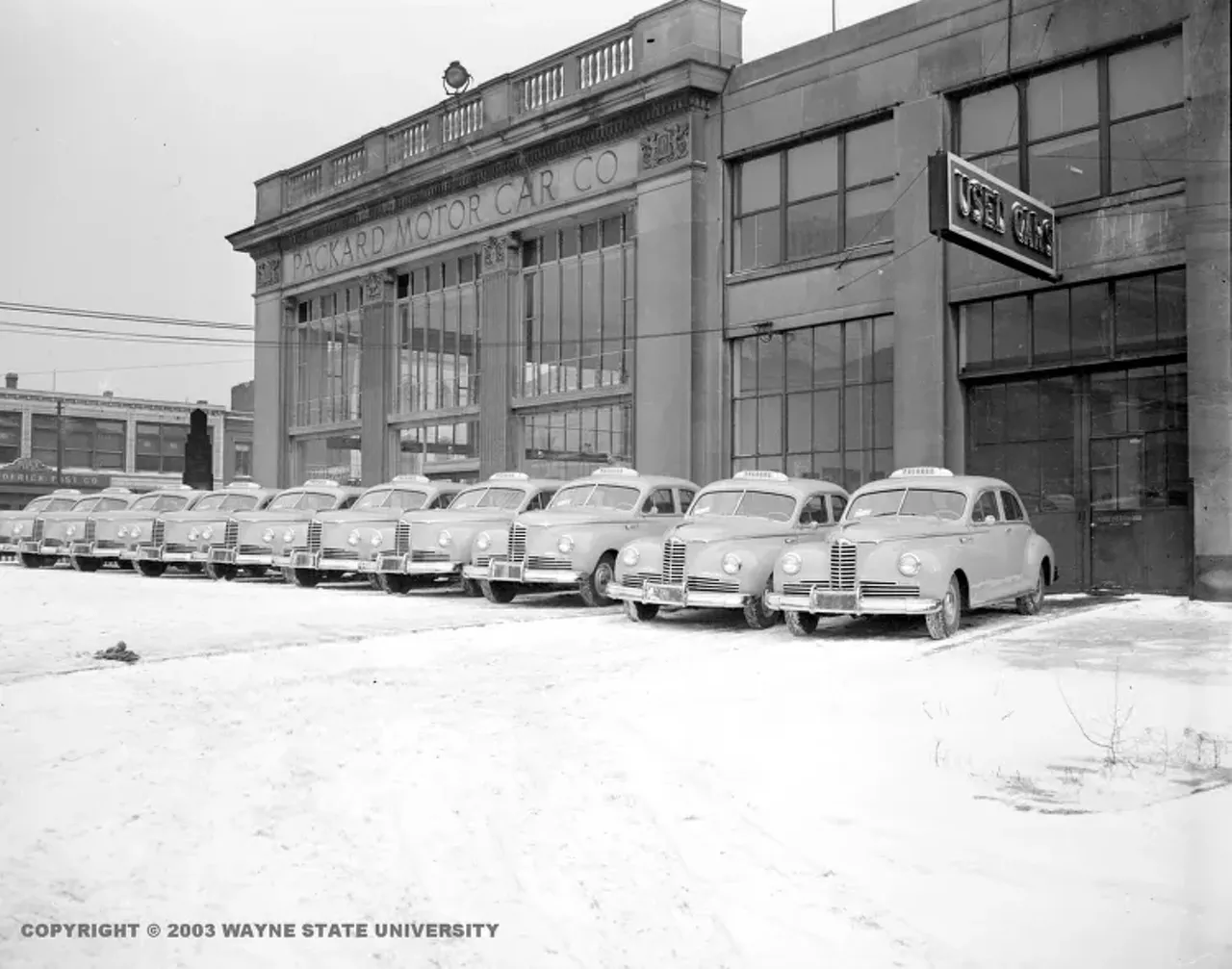 1947 - Packard Motor Car Company in Detroit Car dealerships looked a lot different than what they look like now. And obviously, so do the cars.