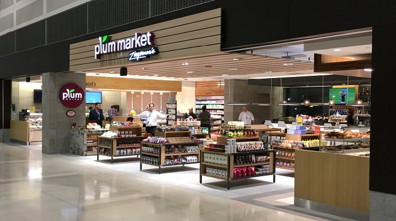 Plum Market serving Zingerman&#146;s
With its made-to-order sandwiches prepared on Zingerman's bread, a grab-and-go section, and a sit-down bar, Plum Market is the place to be [Gate A36]