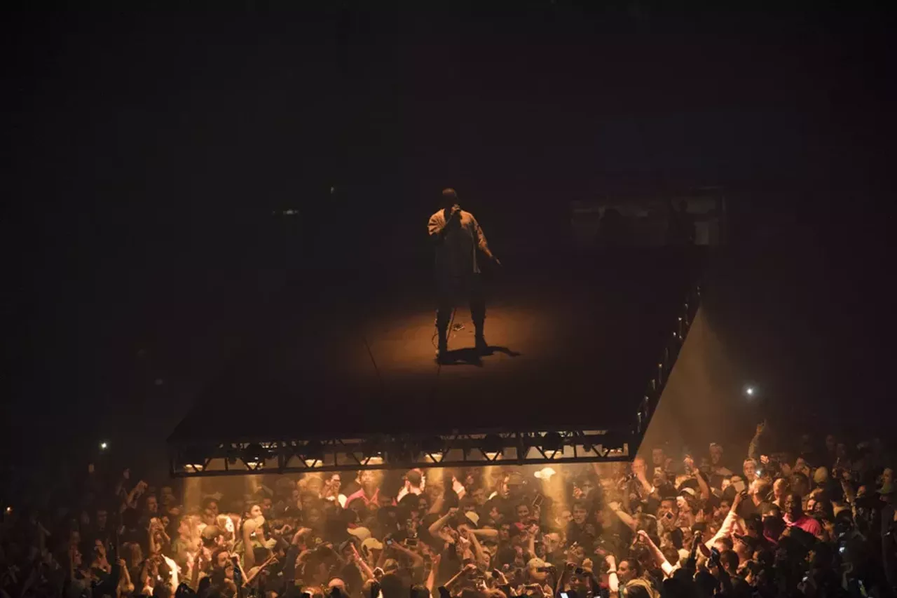 Image: 15 photos of Kanye West's spaceship @ Joe Louis Arena