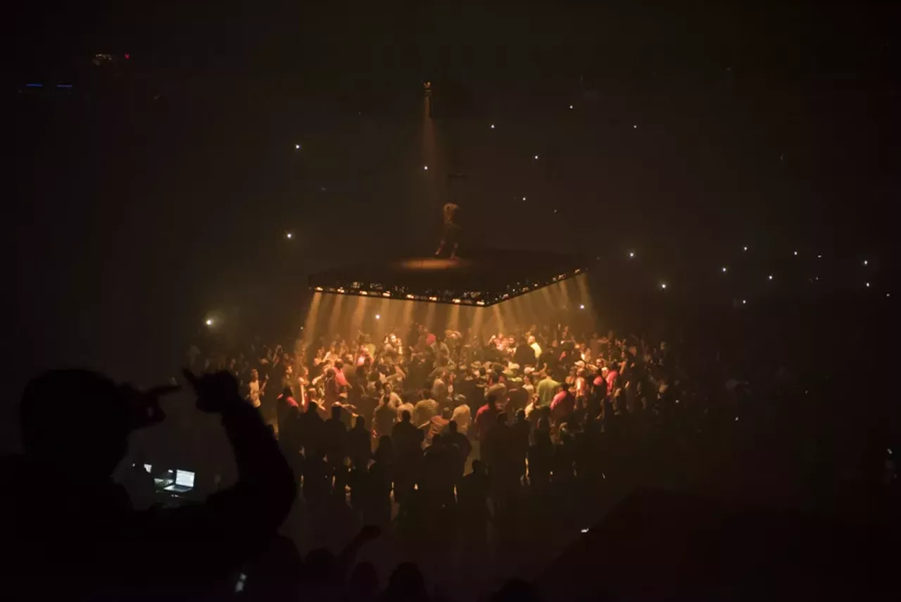 Image: 15 photos of Kanye West's spaceship @ Joe Louis Arena