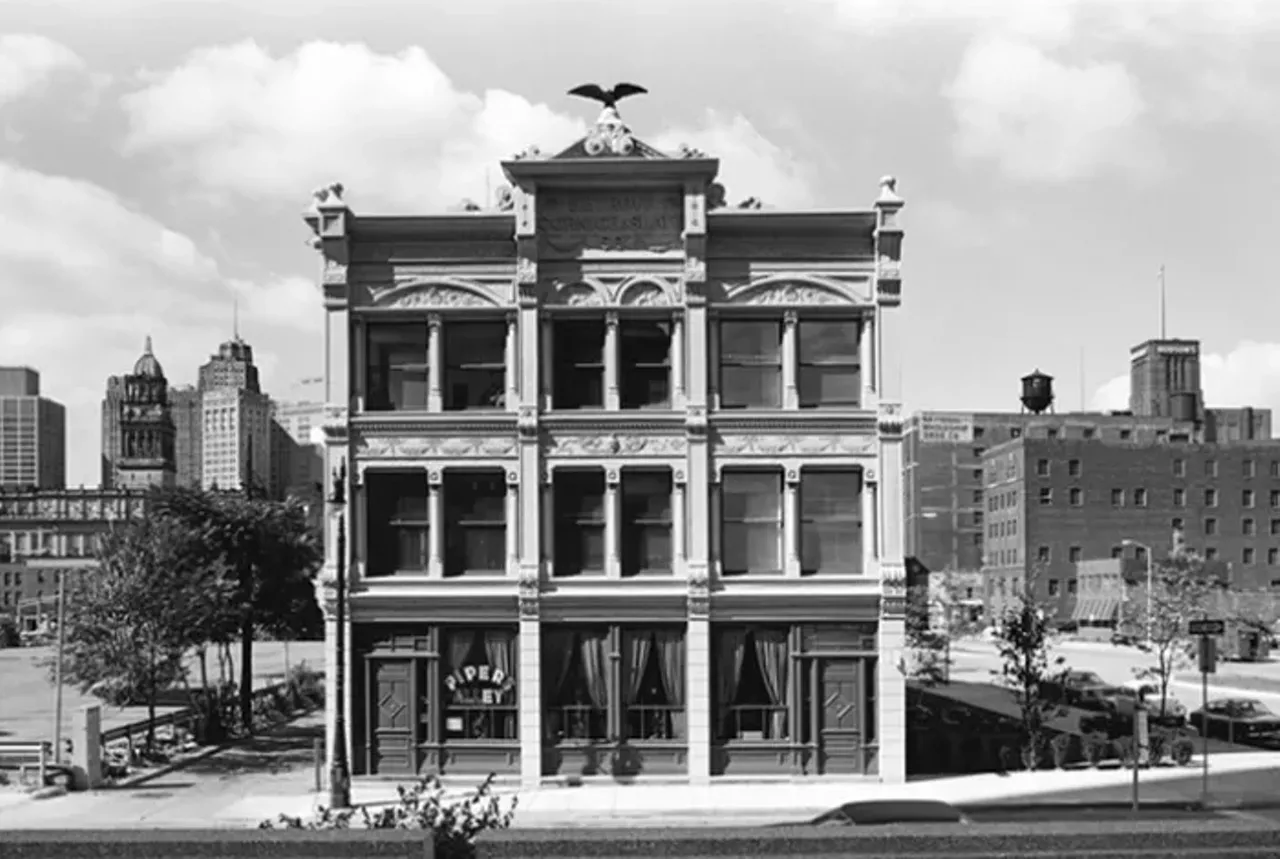 Detroit Cornice and Slate Building, 1970.