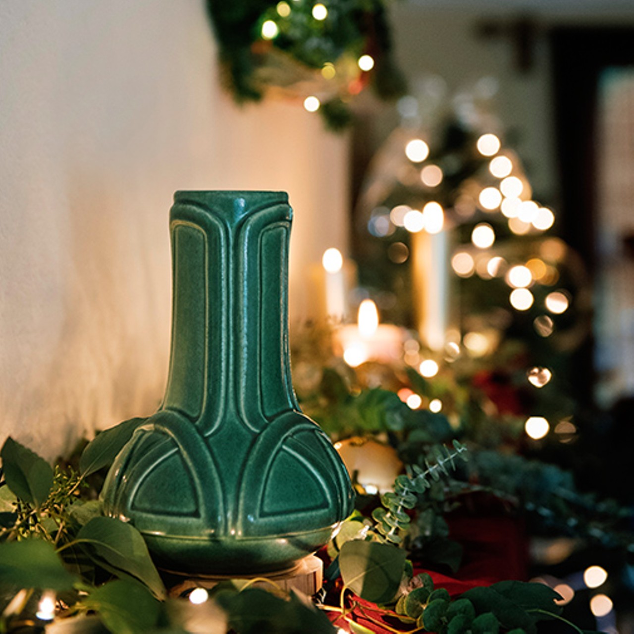Holiday celtic green vase.
