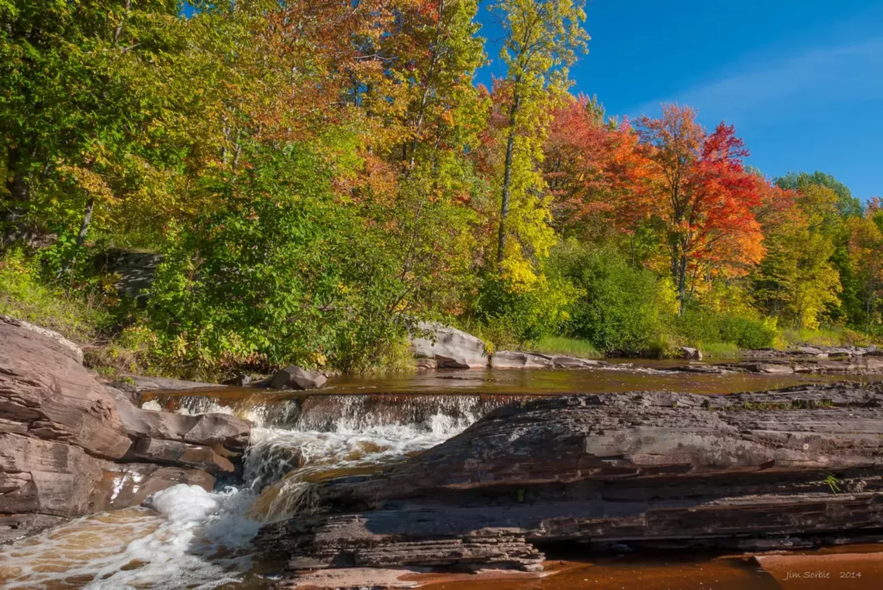 Porcupine Mountain The UP is known for its fall colors &#151; you can even go on the fall color tour where you drive around and see the most breathtaking leaves you've ever seen. So much beauty! Photo by Jim Sorbie via Flickr.