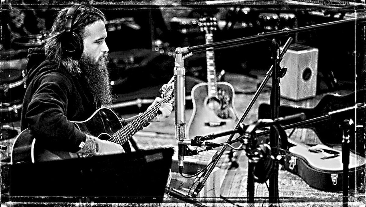 Friday, 12/16
Cody Jinks
@ Saint Andrew&#146;s Hall
Cody Jinks isn&#146;t your average Country singer. Starting out in 1997 as the vocalist for thrash metal band Unchecked Aggression, the Texan has definitely changed musical courses. However, he presents a different strain of country music than the mainstream, Toby Keith brand that is oh-so popular on the radio. After making one of his first big hits out of a cover of Merle Haggard&#146;s &#147;The Way I Am&#148; in August, anybody who has heard him know he&#146;s the real deal. 
Show starts at 8 p.m.; 431 E. Congress St., Detroit; livenation.com; Tickets are $22.