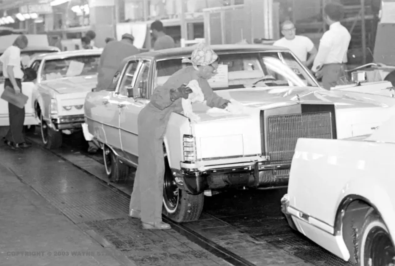 Wixom assembly line, 1976 from Virtual Motor City (Photo credit: Detroit News Collection, Walter P. Reuther Library, Wayne State University)