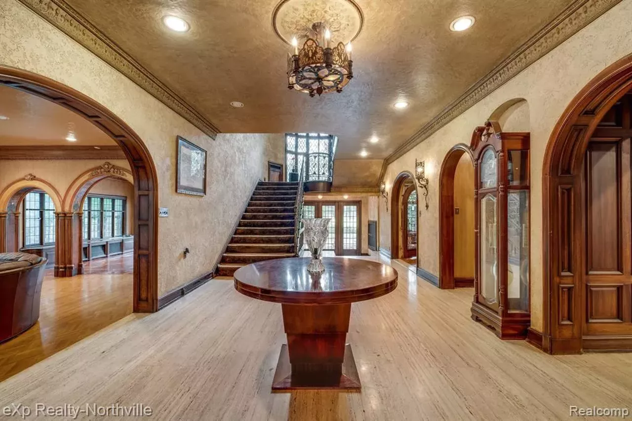 Image: 1920s mansion in Detroit’s Palmer Park hits market for $1.95M — and it’s got some unique history