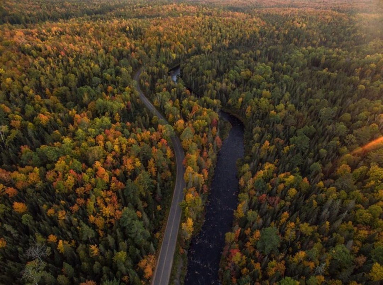 Marquette
On the southern shores of Lake Superior lies Marquette. The home to Northern Michigan University has no shortage of trees that can fill up your instagram with stunning photos of fall.  Photo via Instagram user, Travelmarquette