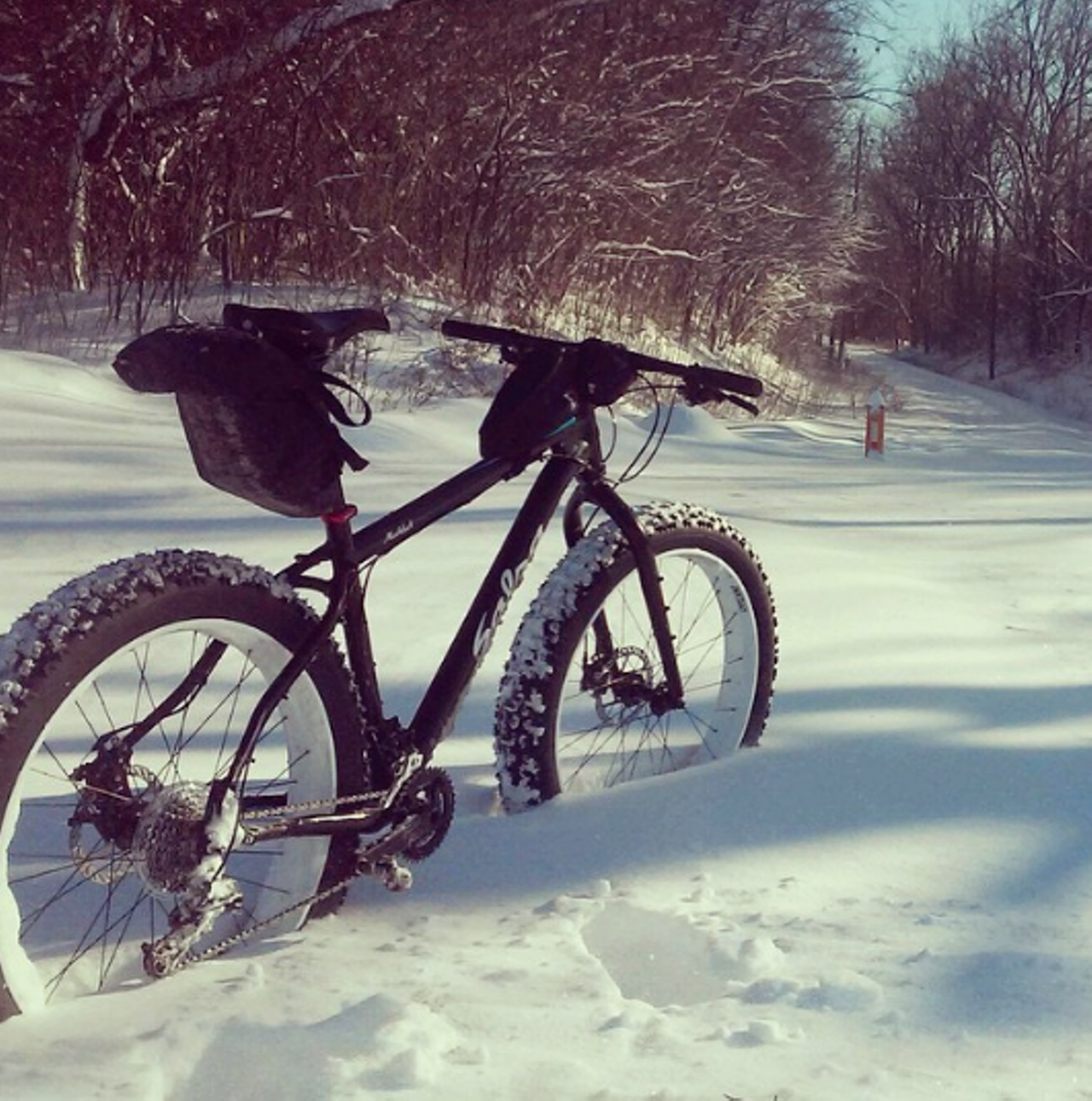 Border-to-Border Trail Ann Arbor This extensive trail goes on for ,about ten miles, following the Huron River. The trail connects Hudson Mills metropark to downtown Dexter. Along the way, you&#146;ll see great views of the river, bikers, hikers and joggers, and walk by University of Michigan&#146;s medical campus. Photo via Facebook