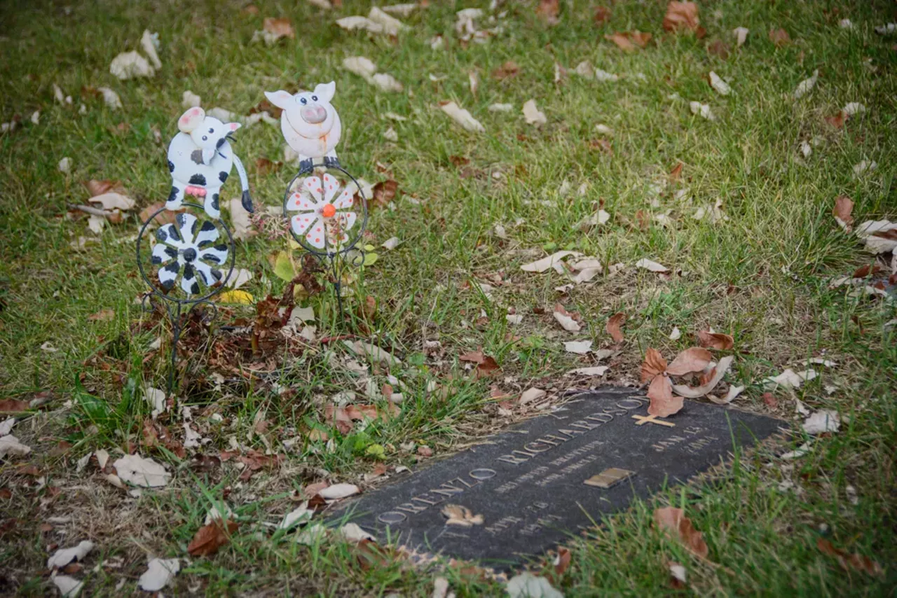 Image: 20 Images From Detroit's Historic Cemeteries